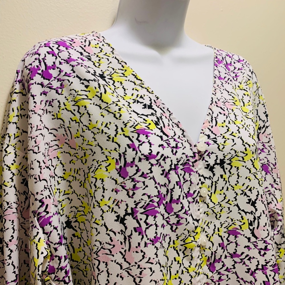 Liz Claiborne NWT PXL L/S Blouse